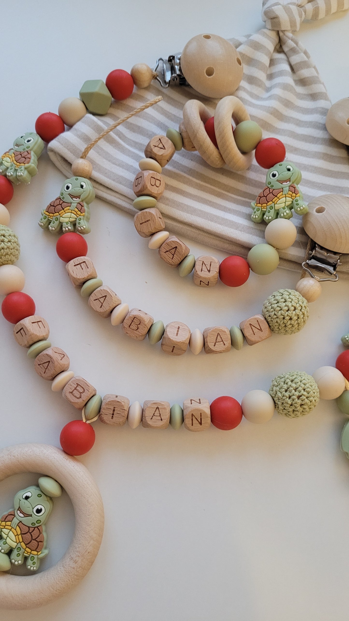 Schnullerkette Kinderwagenkette & Beissring mit Namen Schildkröte beige rost grün