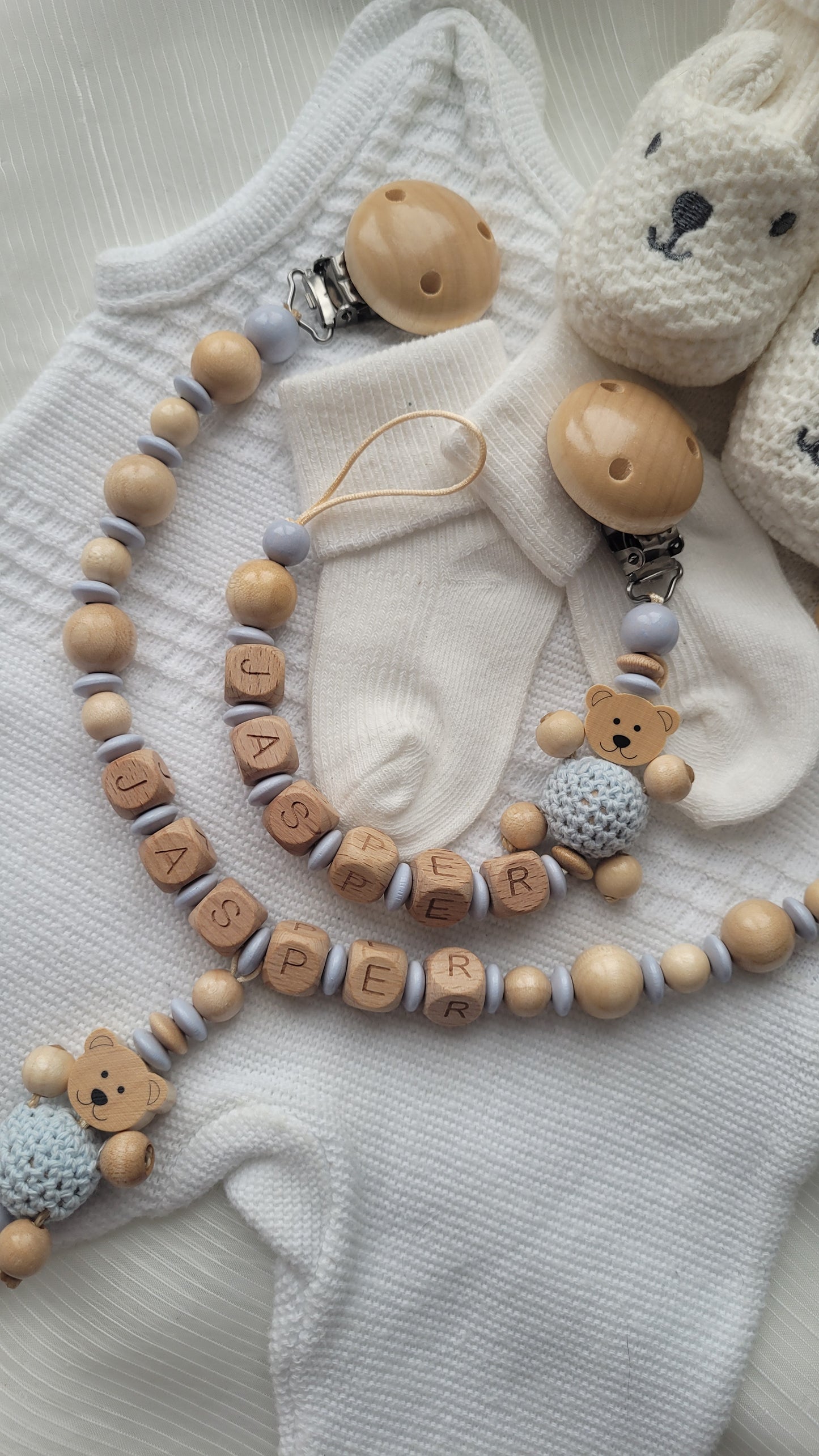 Kinderwagenkette & Schnullerkette mit Namen Teddy holz blau