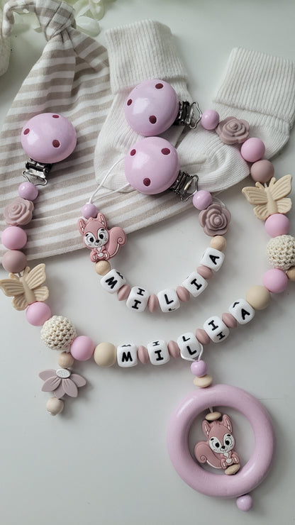 Kinderwagenkette & Schnullerkette mit Namen Eichhörnchen beige rosa