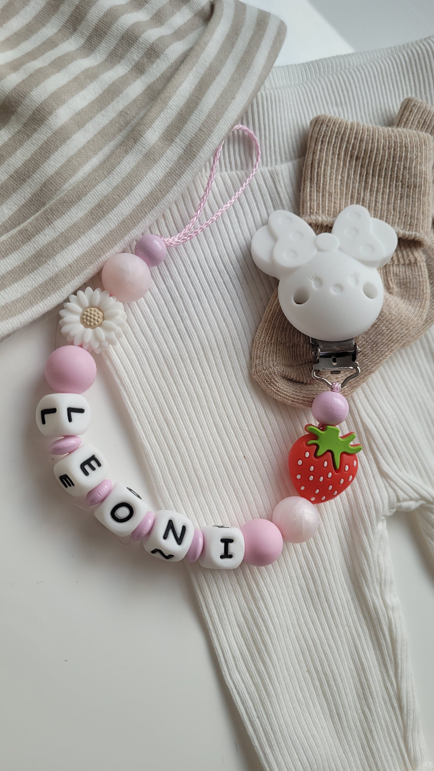 Schnullerkette mit Namen für Mädchen Erdbeere 🍓