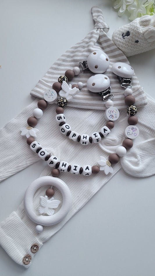 Kinderwagenkette & Schnullerkette mit Namen  Schmetterling Braun weiß
