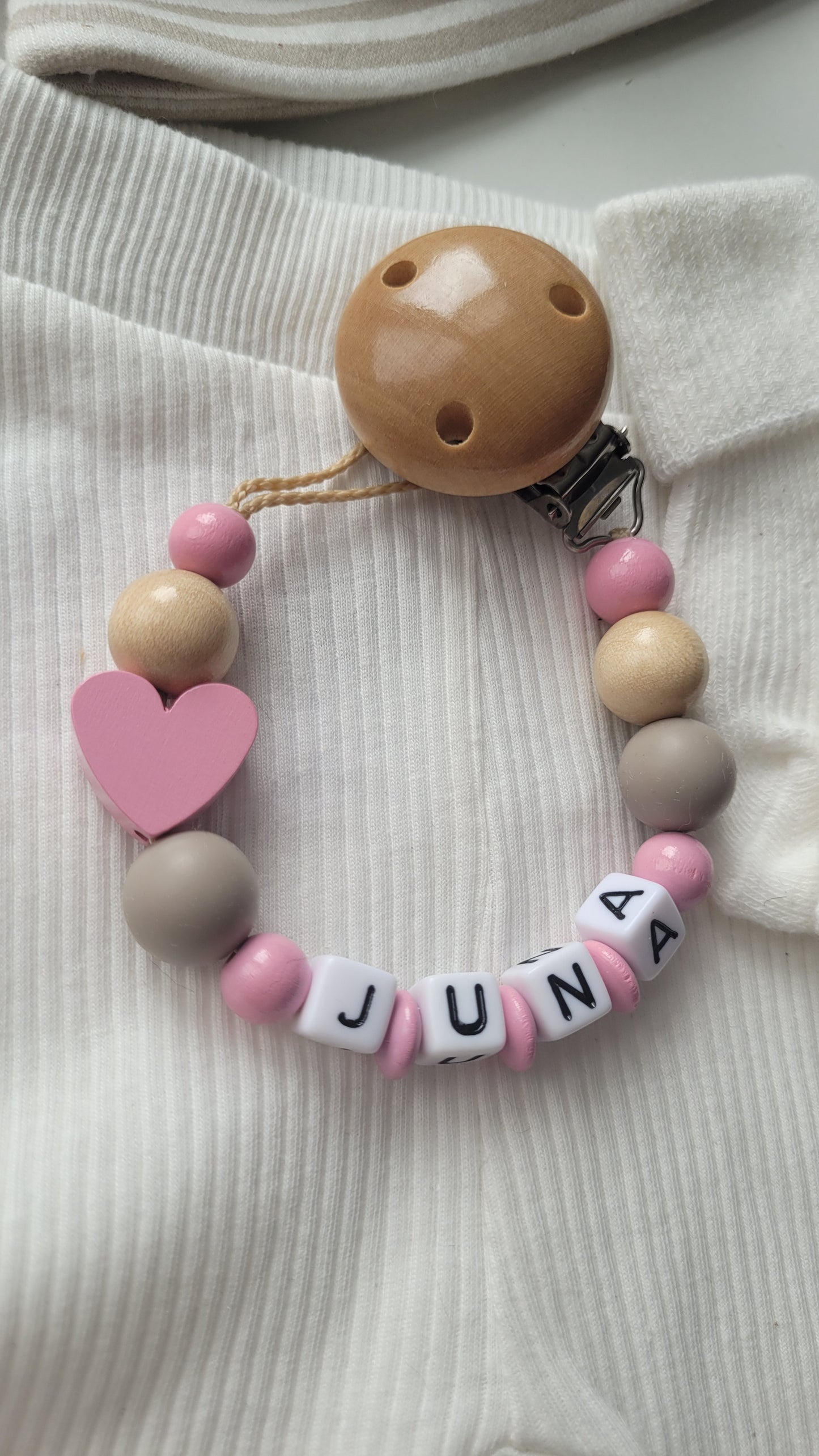 Schnullerkette mit Namen für Mädchen Herz