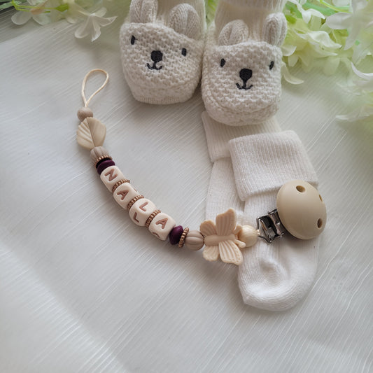Schnullerkette mit Namen für Mädchen Schmetterling & Blatt Creme beige braun bordaux