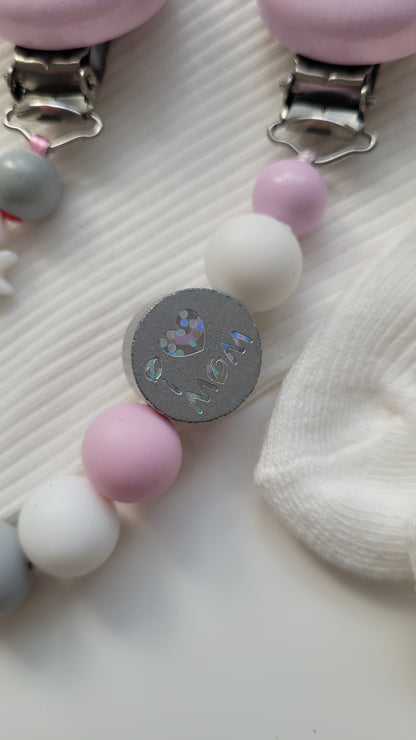 Kinderwagenkette & Schnullerkette mit Namen Eisbärchen grau rosa weiss