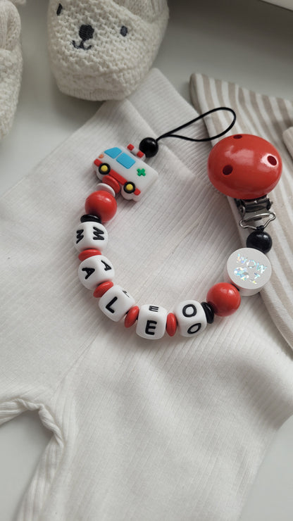 Schnullerkette mit Namen für Jungen Krankenwagen  i love Mom und Dad