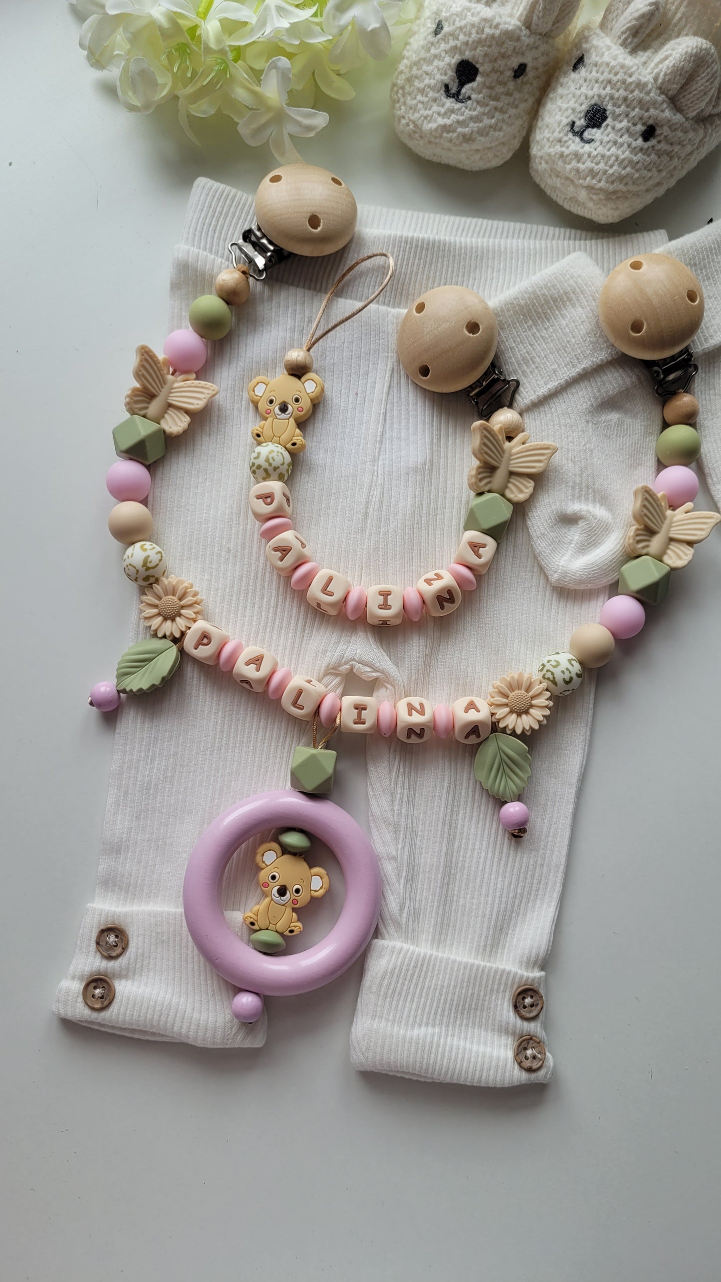 3tlg. Set Schnullerkette Kinderwagenkette & Spielring mit Namen Koala & Schmetterling rosa grün leo