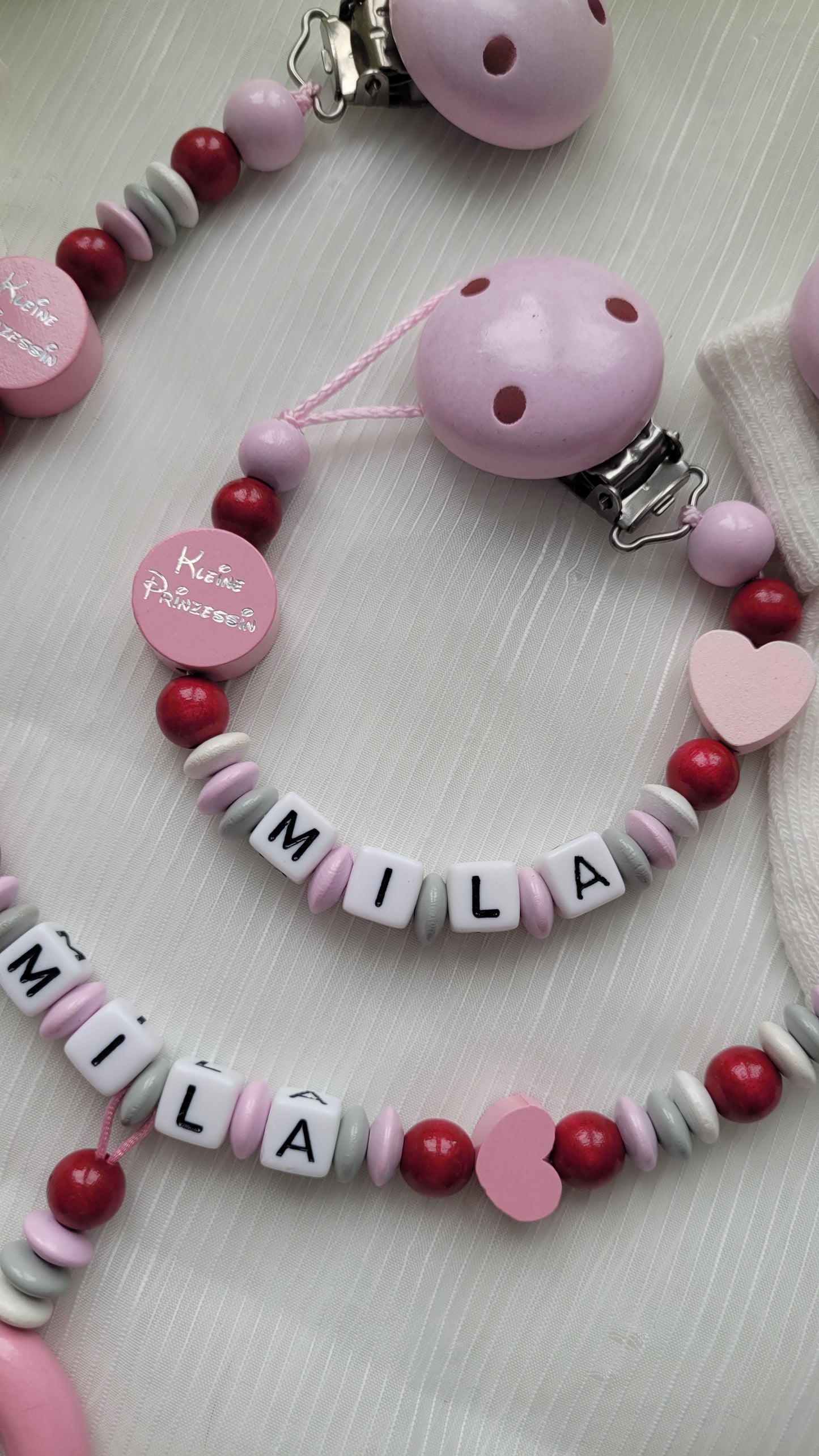 Kinderwagenkette & Schnullerkette mit Namen Kleine Prinzessin rosa weinrot