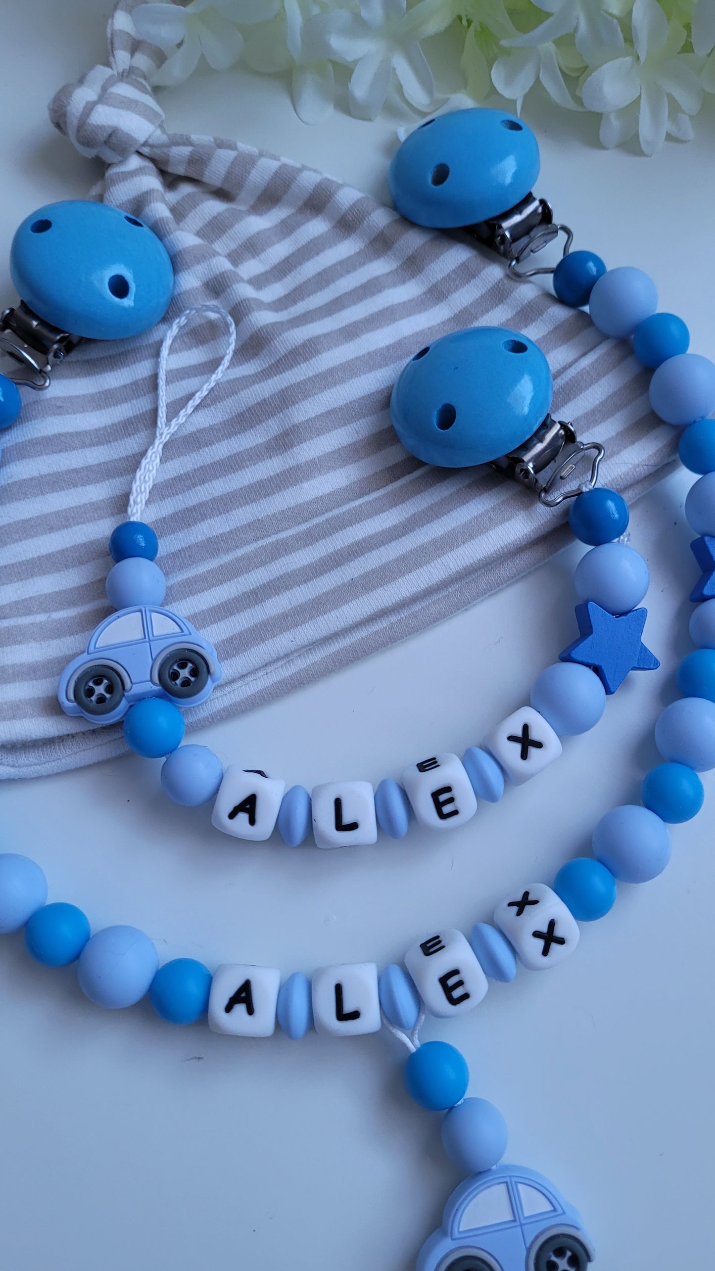 Kinderwagenkette & Schnullerkette mit Namen Auto blau