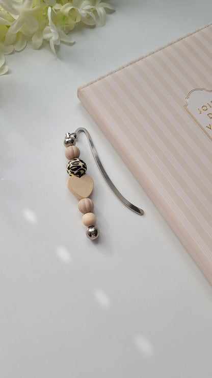 Lesezeichen Herz leo taupe Holz