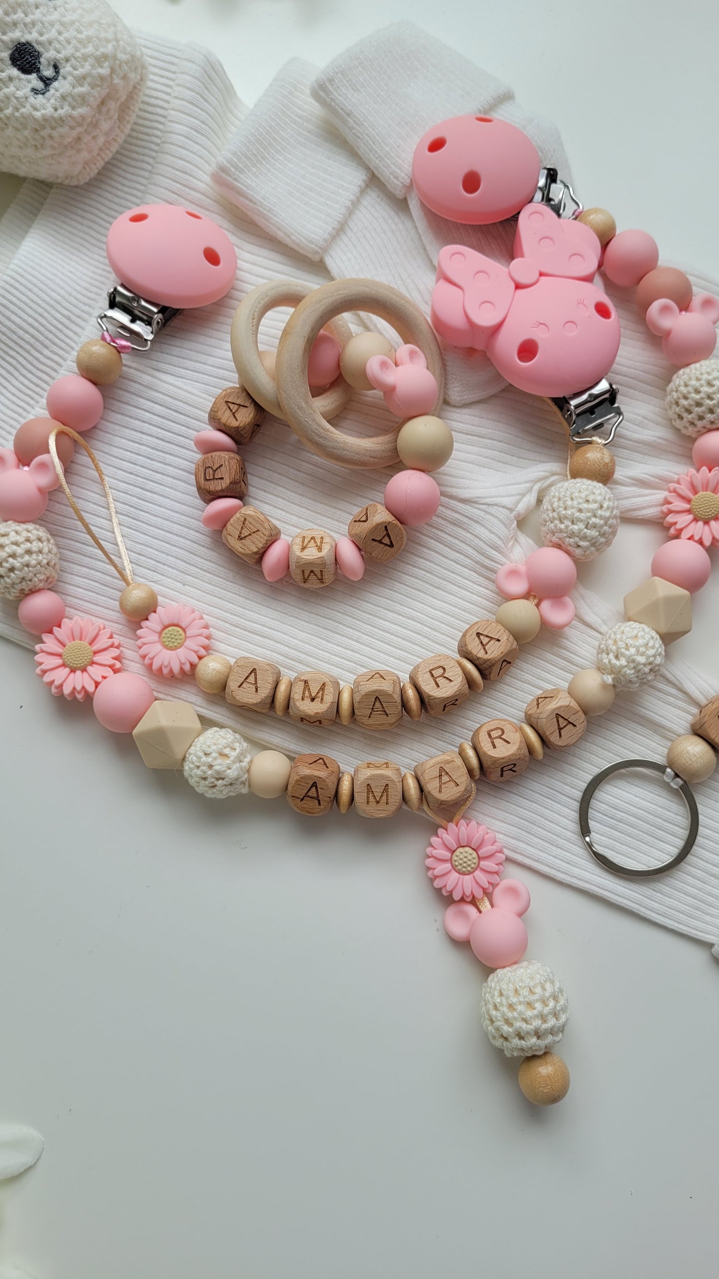 4tlg Traumset Schnullerkette Kinderwagenkette  Greifring und Schlüsselanhänger Maus apricot
