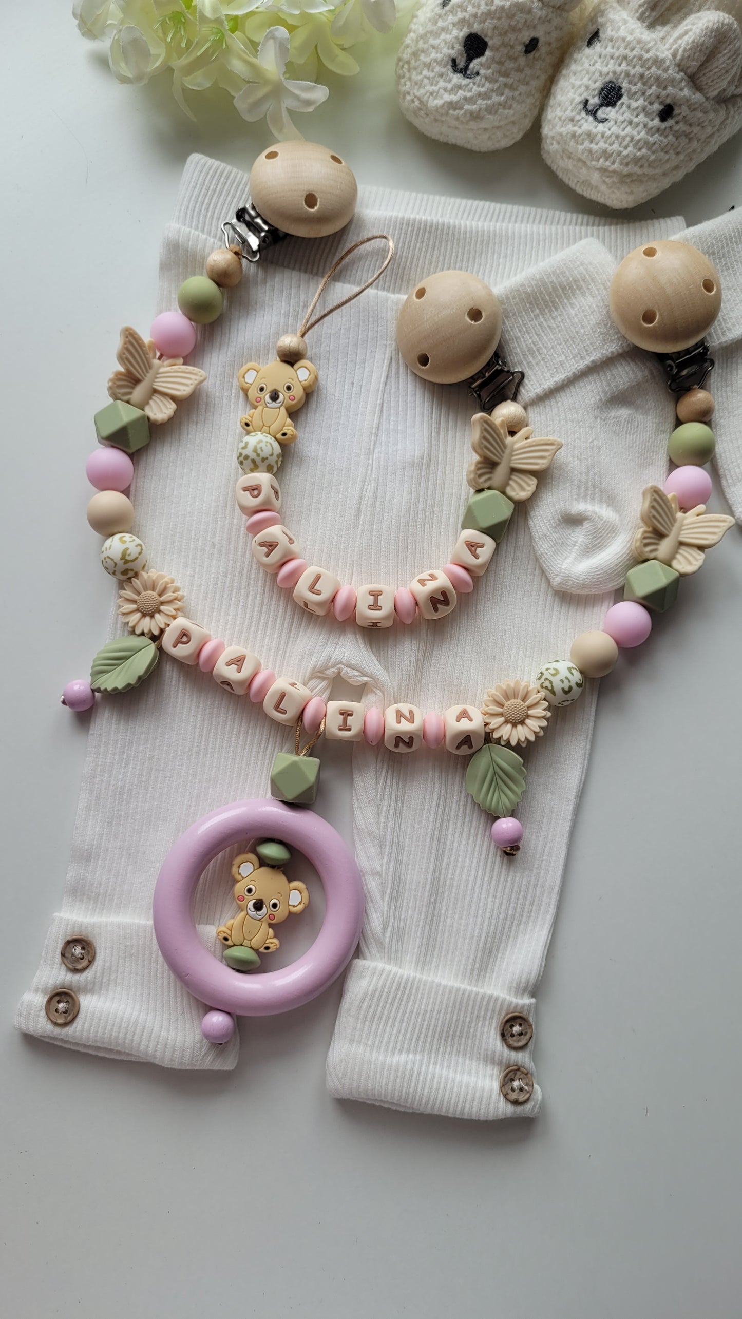3tlg. Set Schnullerkette Kinderwagenkette & Spielring mit Namen Koala & Schmetterling rosa grün leo