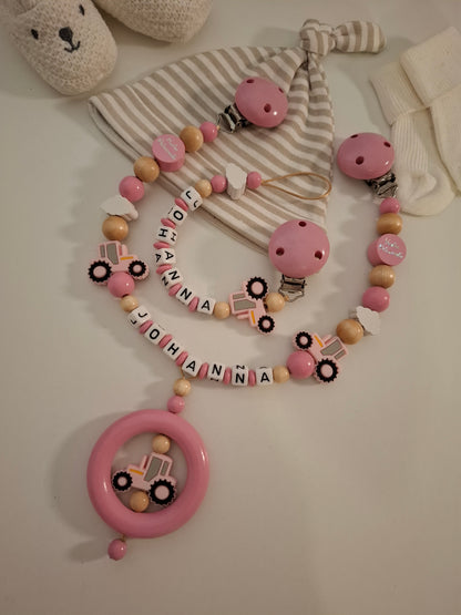 3er-Set Schnullerkette Kinderwagenkette & Greifring mit Namen Traktor rosa holz