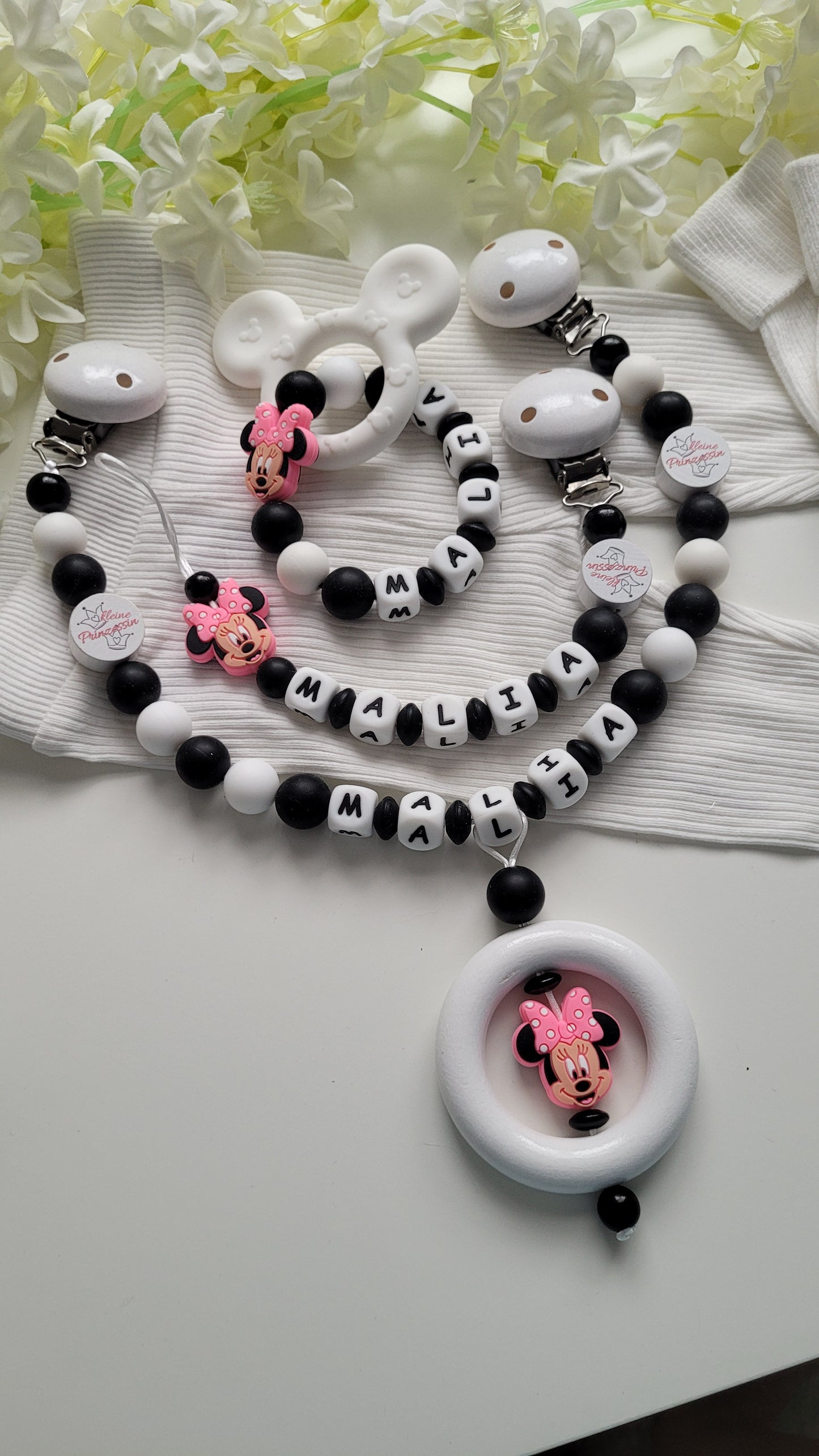 Komplett Set 3tlg Schnullerkette Kinderwagenkette Greifring mit Namen Minnie Maus schwarz weiß