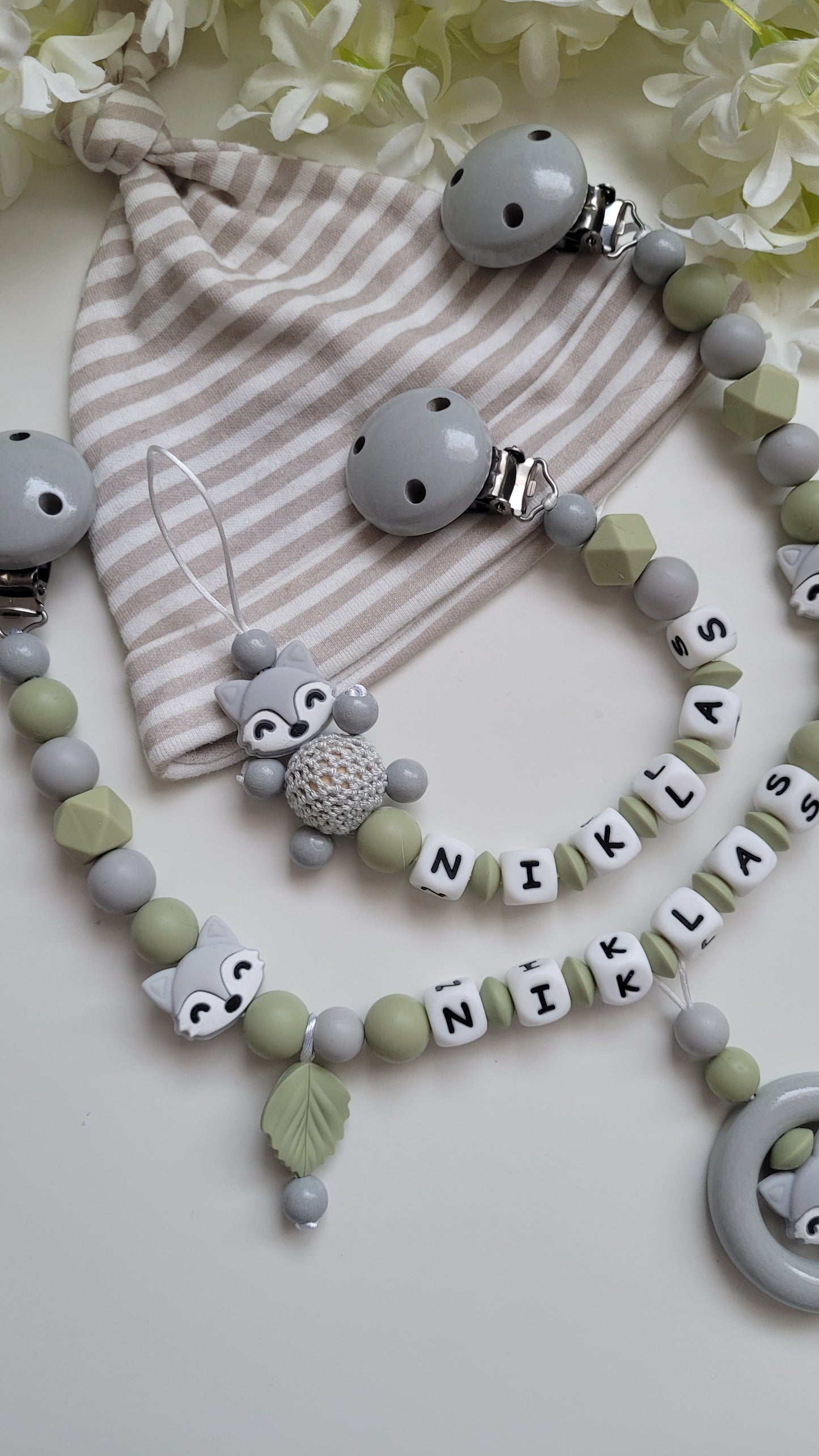 3tlg.Set Schnullerkette Kinderwagenkette & Greifring mit Namen Fuchs grün grau