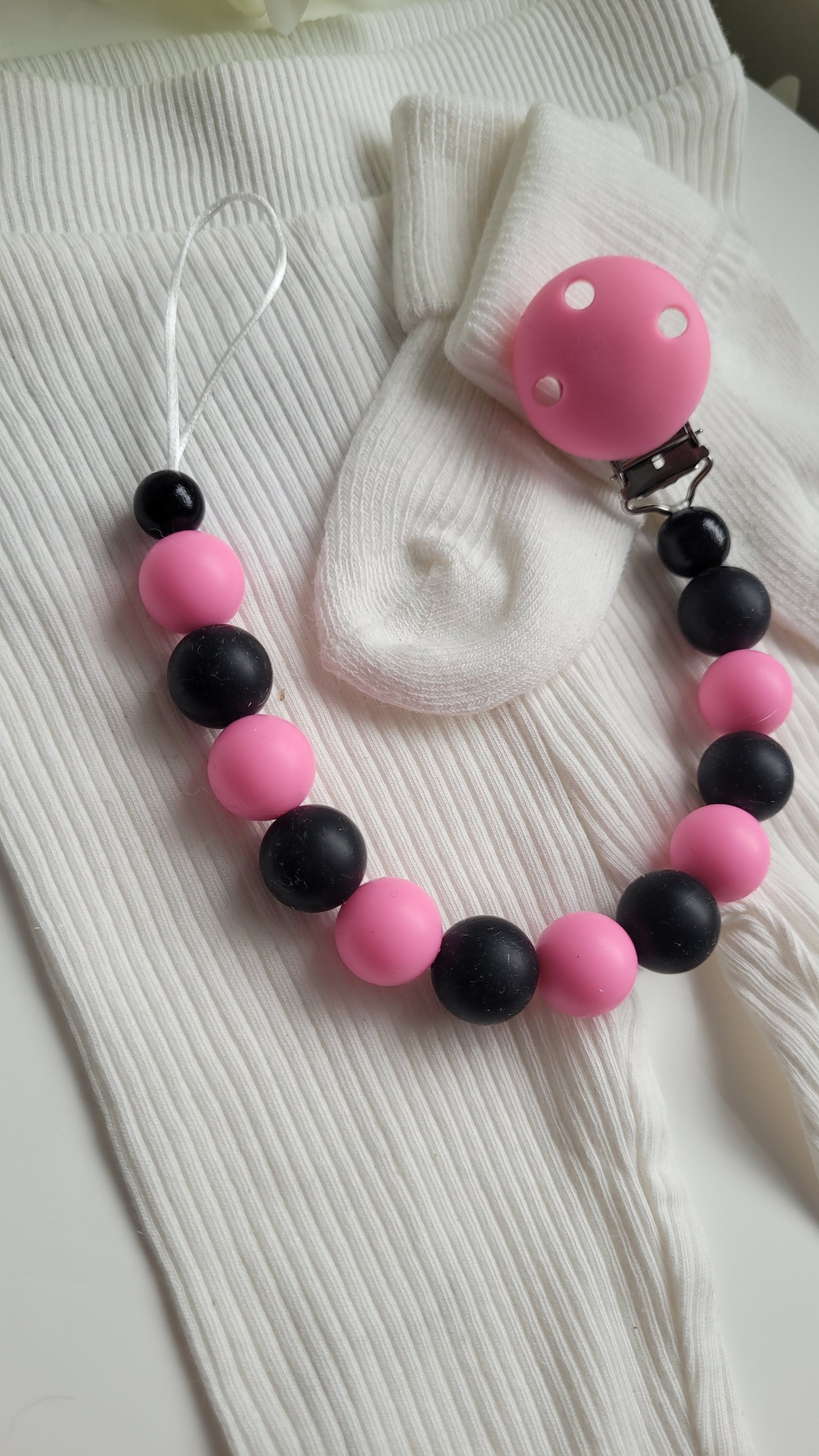 Schnullerkette Silikon schwarz pink