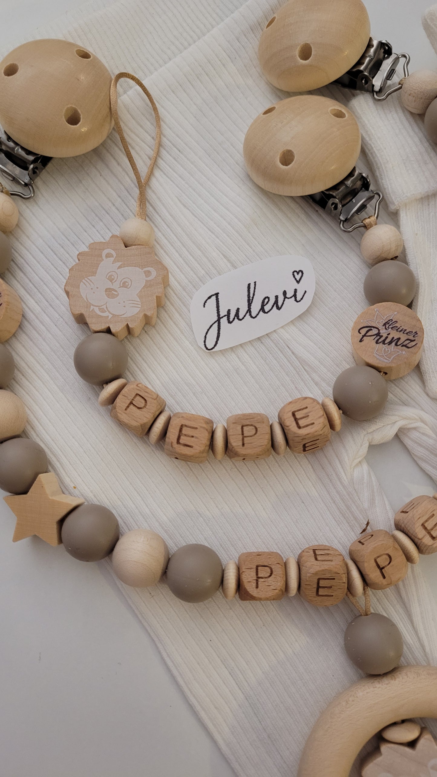Kinderwagenkette & Schnullerkette mit Namen Löwe holz