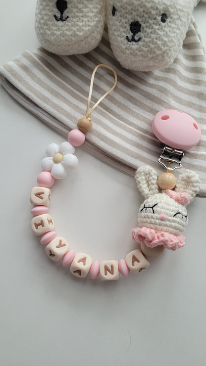 Schnullerkette mit Namen für Mädchen Häschen & Blume rose