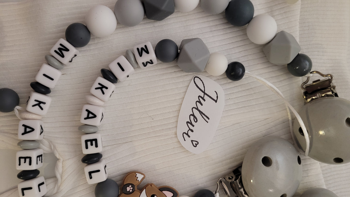 Kinderwagenkette & Schnullerkette mit Namen Fuchs grau