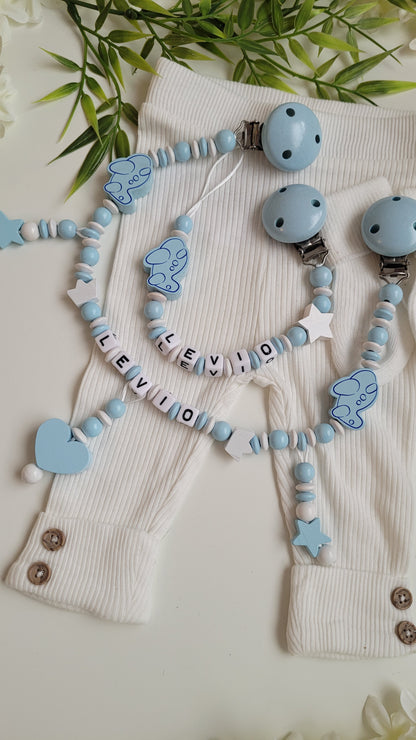 Kinderwagenkette & Schnullerkette mit Namen Flugzeug blau