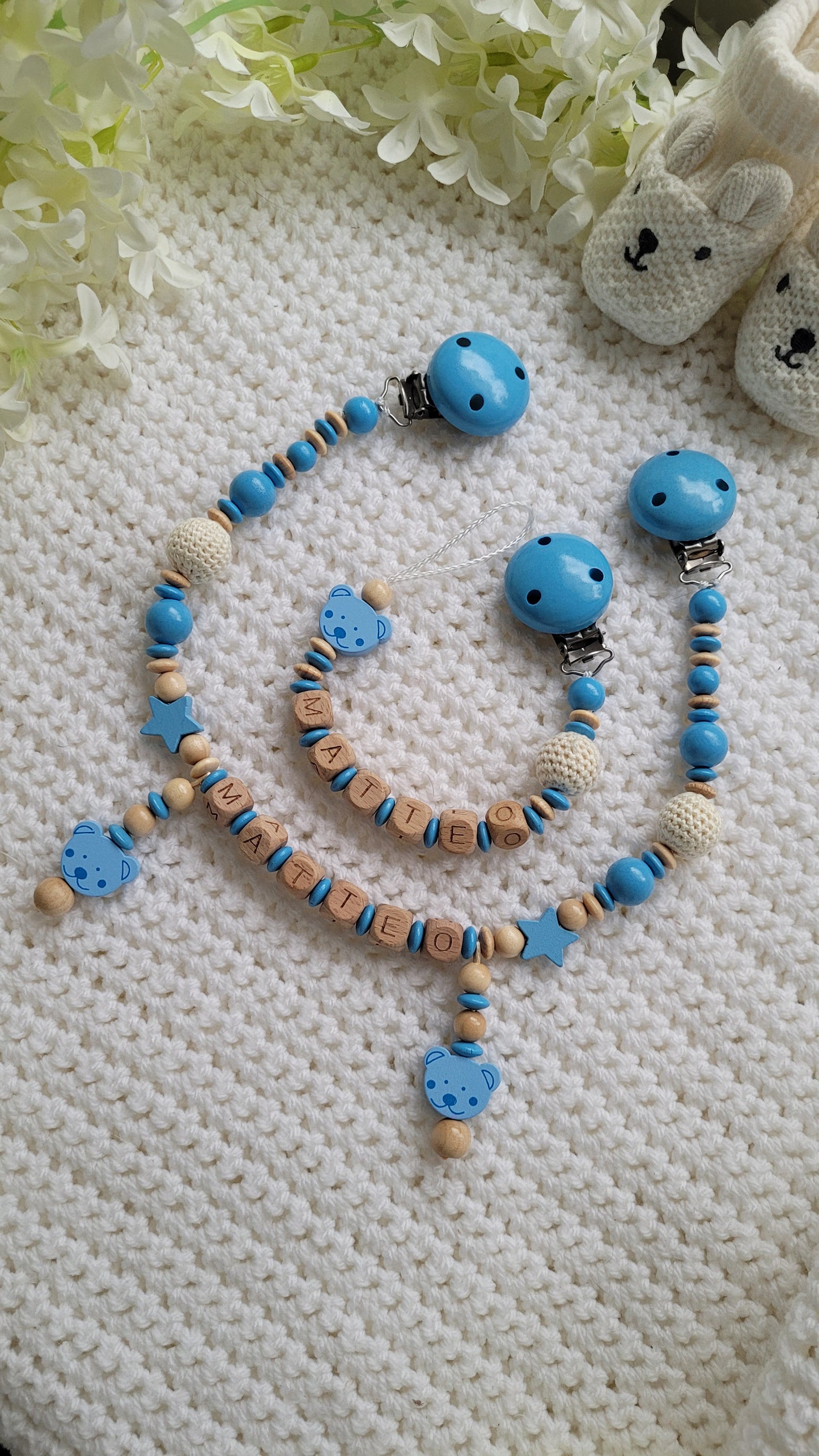 Kinderwagenkette & Schnullerkette mit Namen Teddy blau holz
