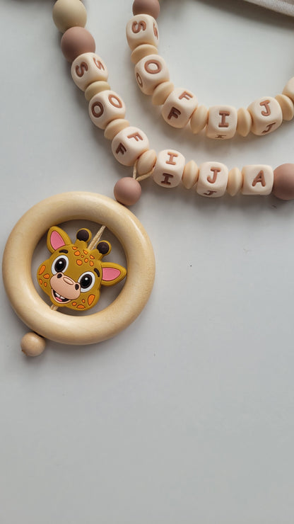 Kinderwagenkette & Schnullerkette mit Namen Giraffen beige braun