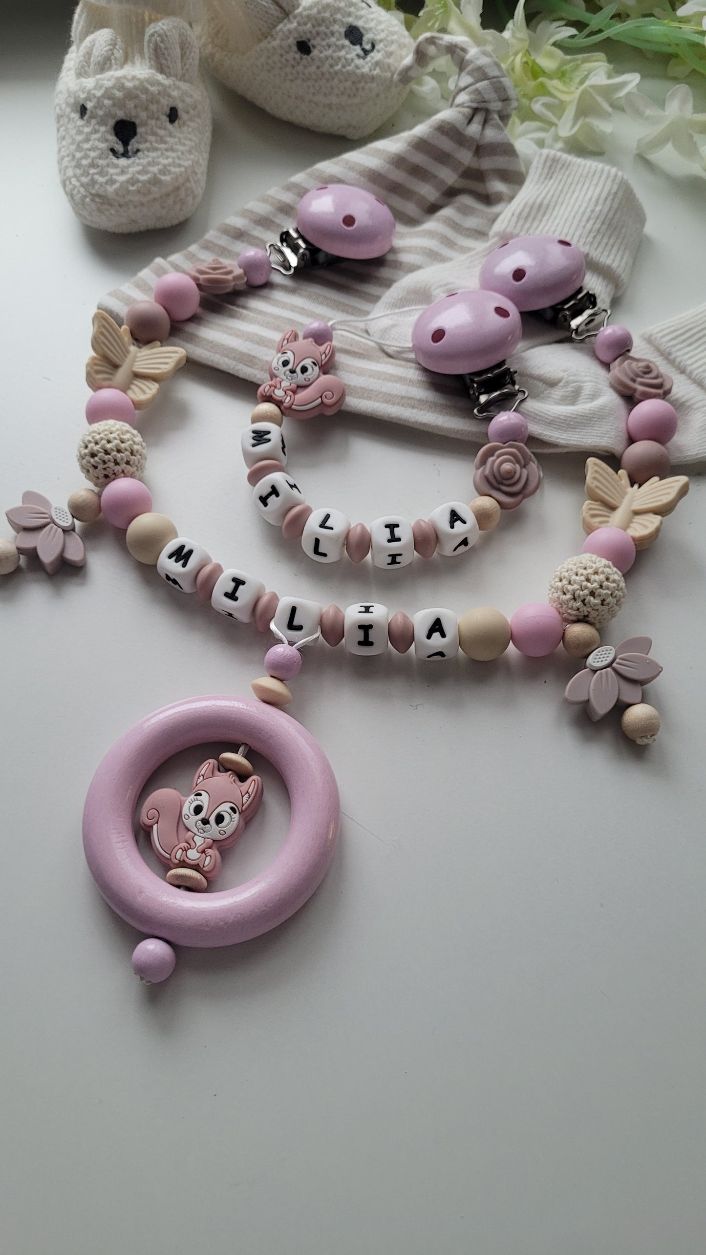 Kinderwagenkette & Schnullerkette mit Namen Eichhörnchen beige rosa