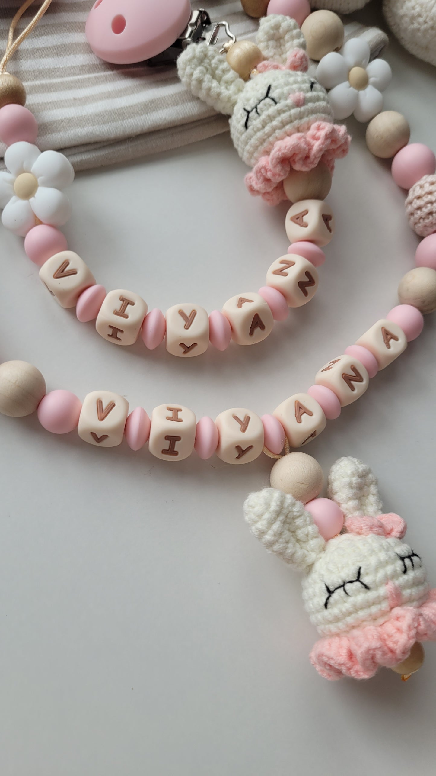 Schnullerkette Kinderwagenkette & Greifring für Mädchen Hase rose holz
