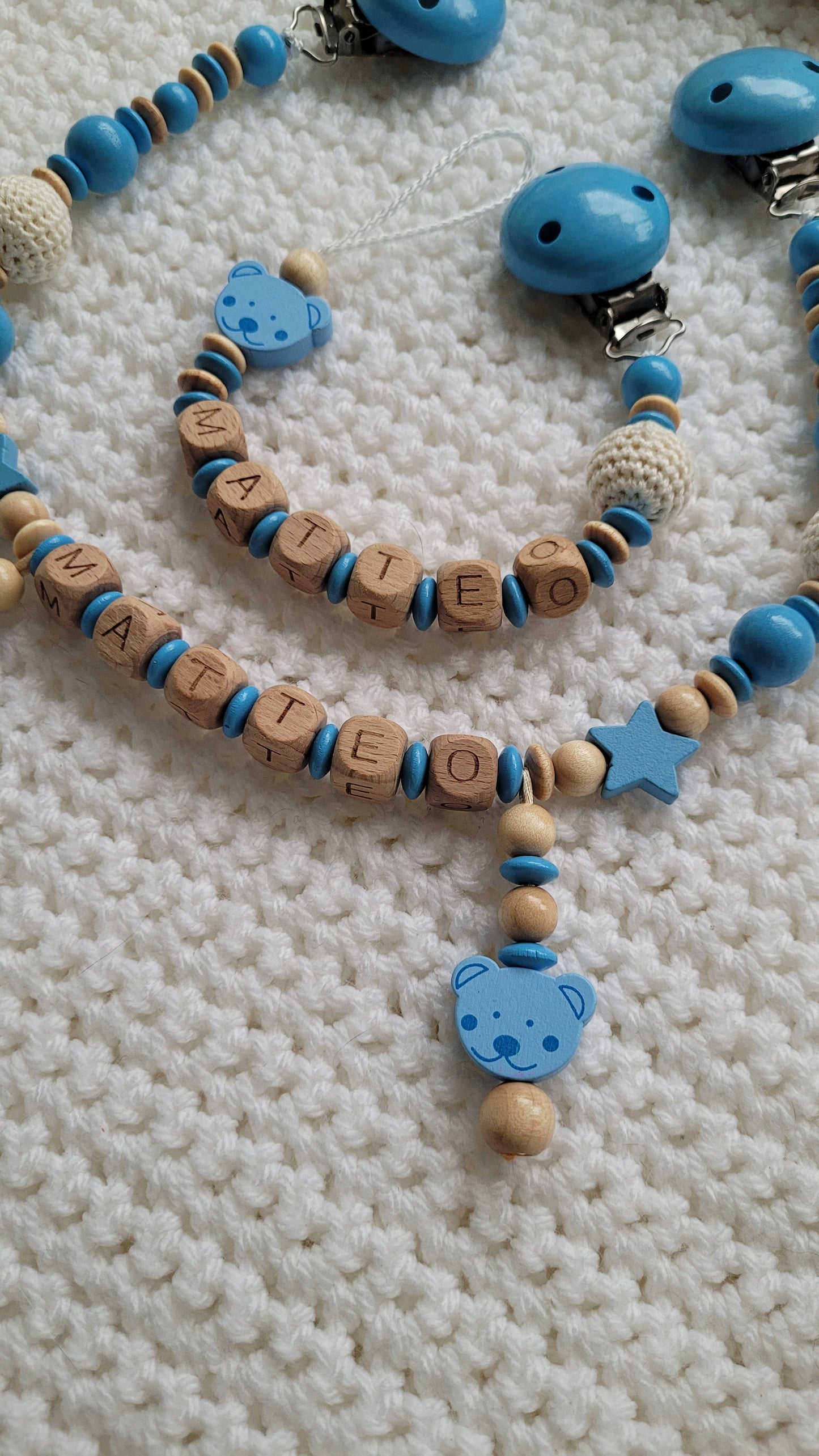 Kinderwagenkette & Schnullerkette mit Namen Teddy blau holz