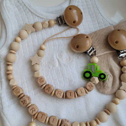 Kinderwagenkette & Schnullerkette mit Namen Traktor grün holz
