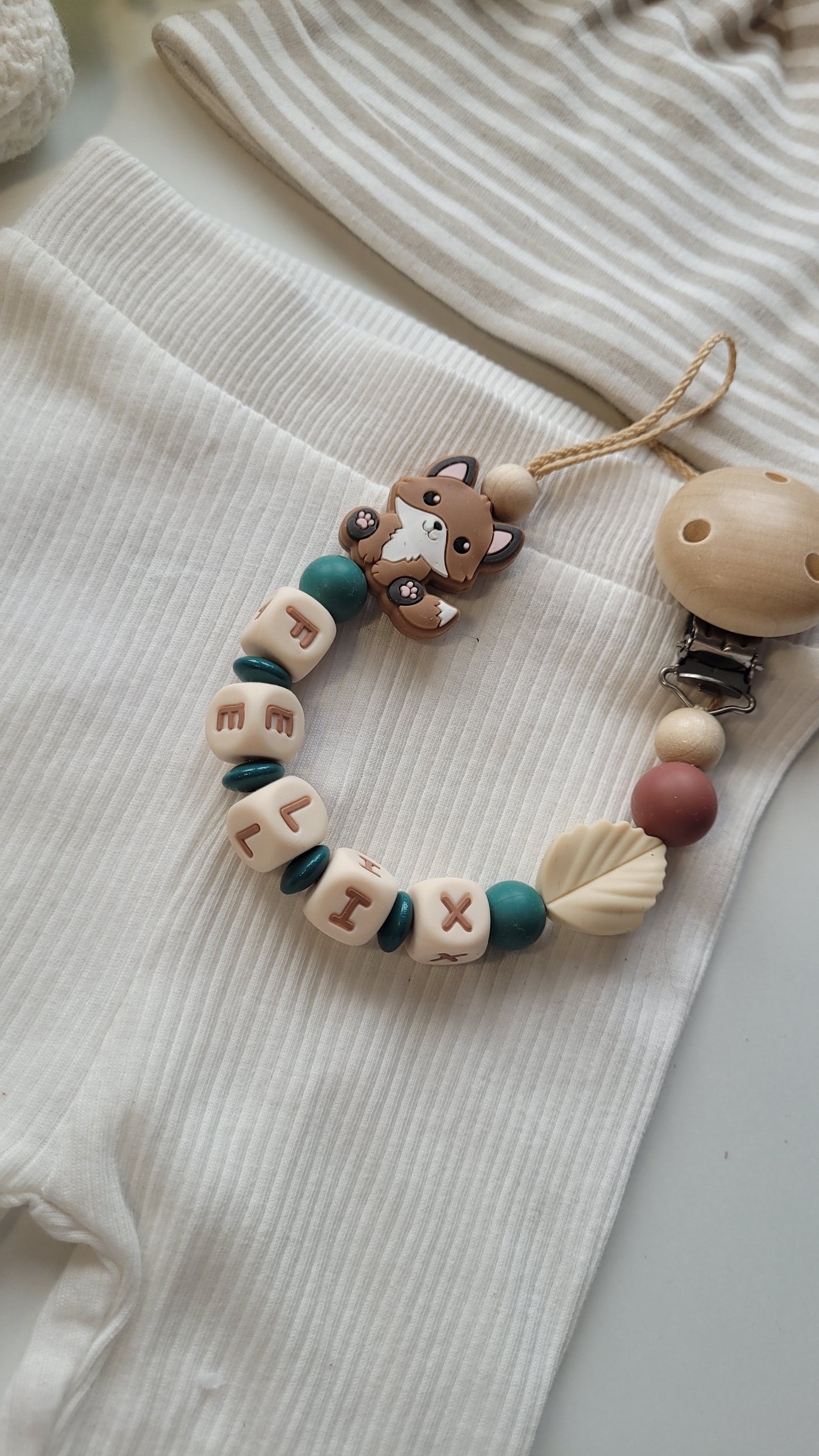 Schnullerkette mit Namen für Jungen Fuchs petrol beige