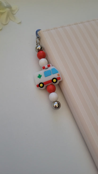 Lesezeichen Krankenwagen rot weiß