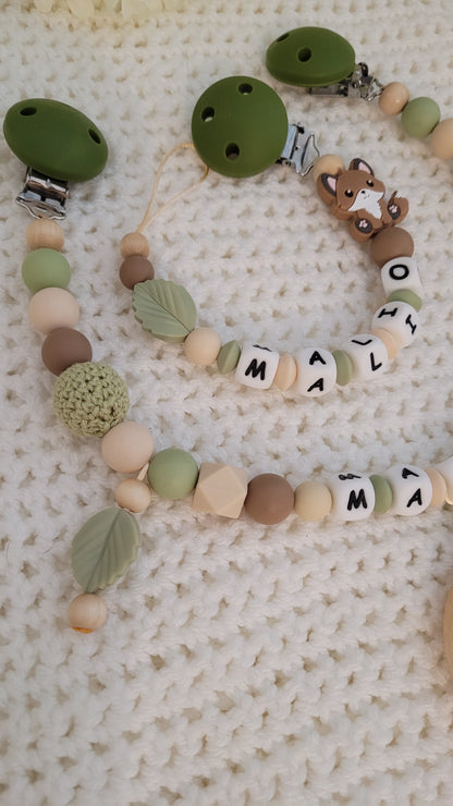 Kinderwagenkette & Schnullerkette mit Name grün beige Fuchs