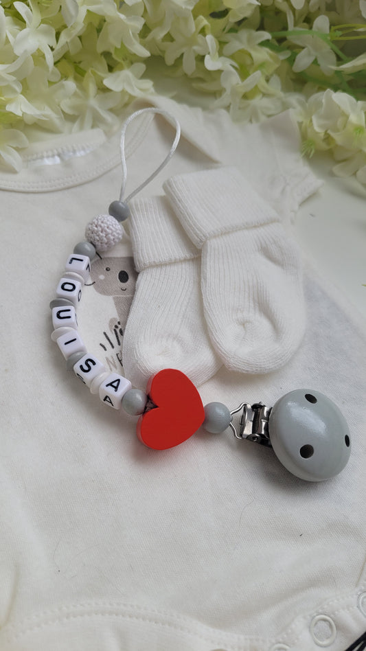 Schnullerkette mit Namen für Mädchen Herz grau weiss