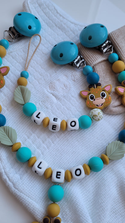 Kinderwagenkette & Schnullerkette mit Namen Giraffe türkis