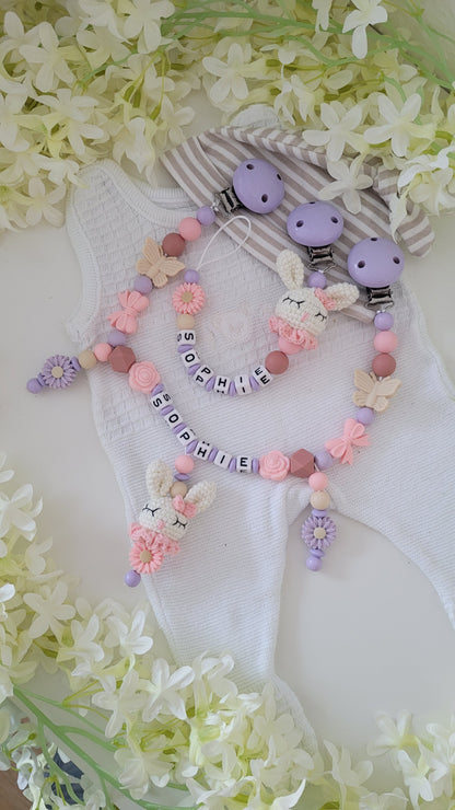 Kinderwagenkette & Schnullerkette *Häkelhase* peach flieder