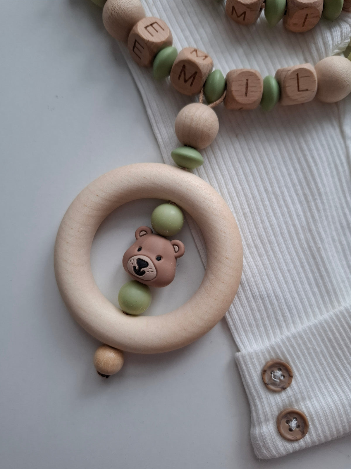 Kinderwagenkette & Schnullerkette Set mit Namen Bärchen grün holz beige Silikon Holz | personalisiert
