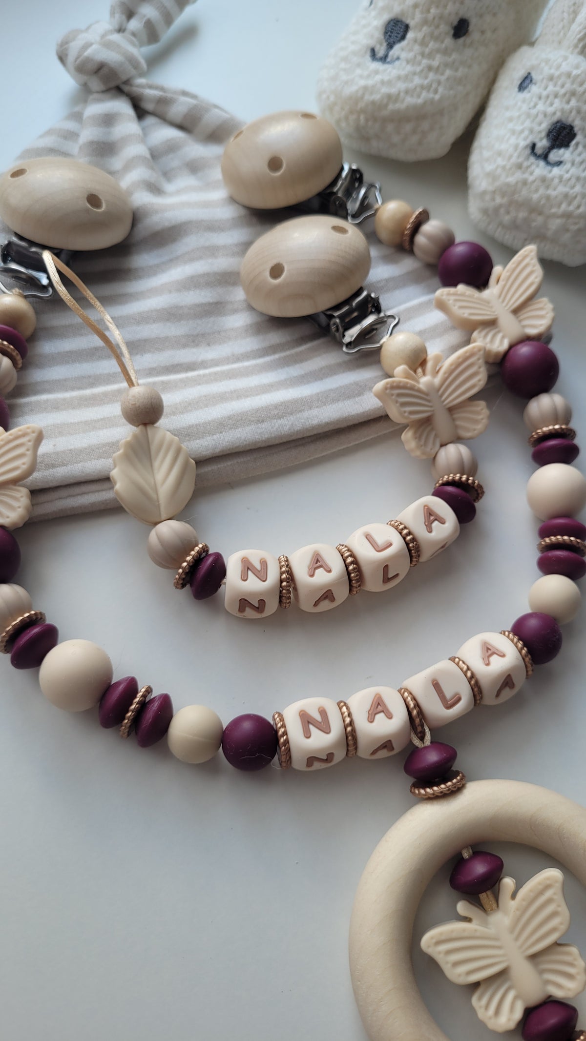 Kinderwagenkette & Schnullerkette Set mit Namen Schmetterling Blatt goldene Scheiben bordeaux beige braun Silikon Holz | personalisiert
