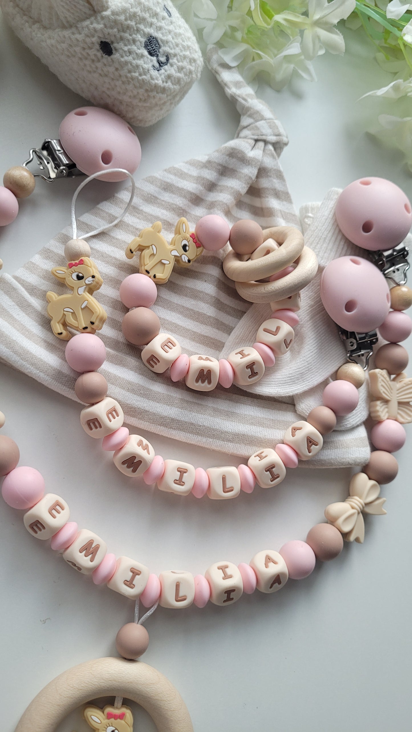 3er Set Schnullerkette Kinderwagenkette & Beissring mit Namen Reh & Schmetterlinge rosa taupe