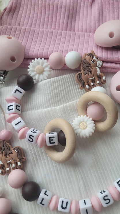 3er Set Kinderwagenkette, Schnullerkette & Greifring mit Namen – Pferd Silikon braun rosa