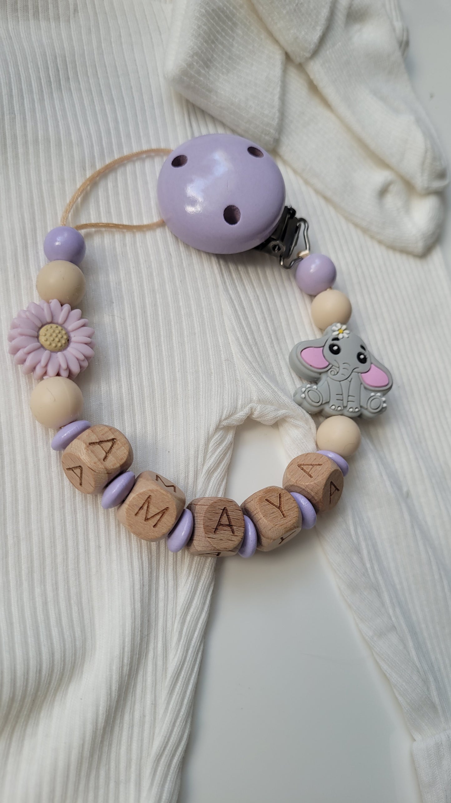 Kinderwagenkette & Schnullerkette mit Namen Elefant flieder Blümchen