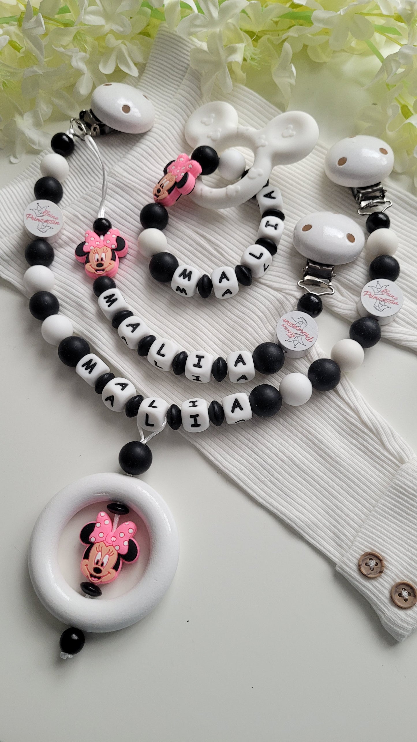 Komplett Set 3tlg Schnullerkette Kinderwagenkette Greifring mit Namen Minnie Maus schwarz weiß