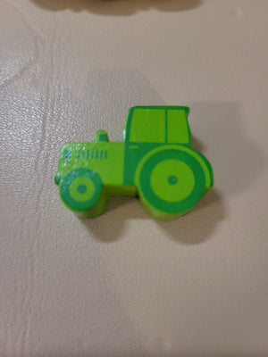 Traktor holz grün