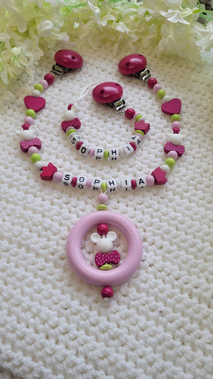 Kinderwagenkette & Schnullerkette mit Namen für Mädchen  Maus pink grün