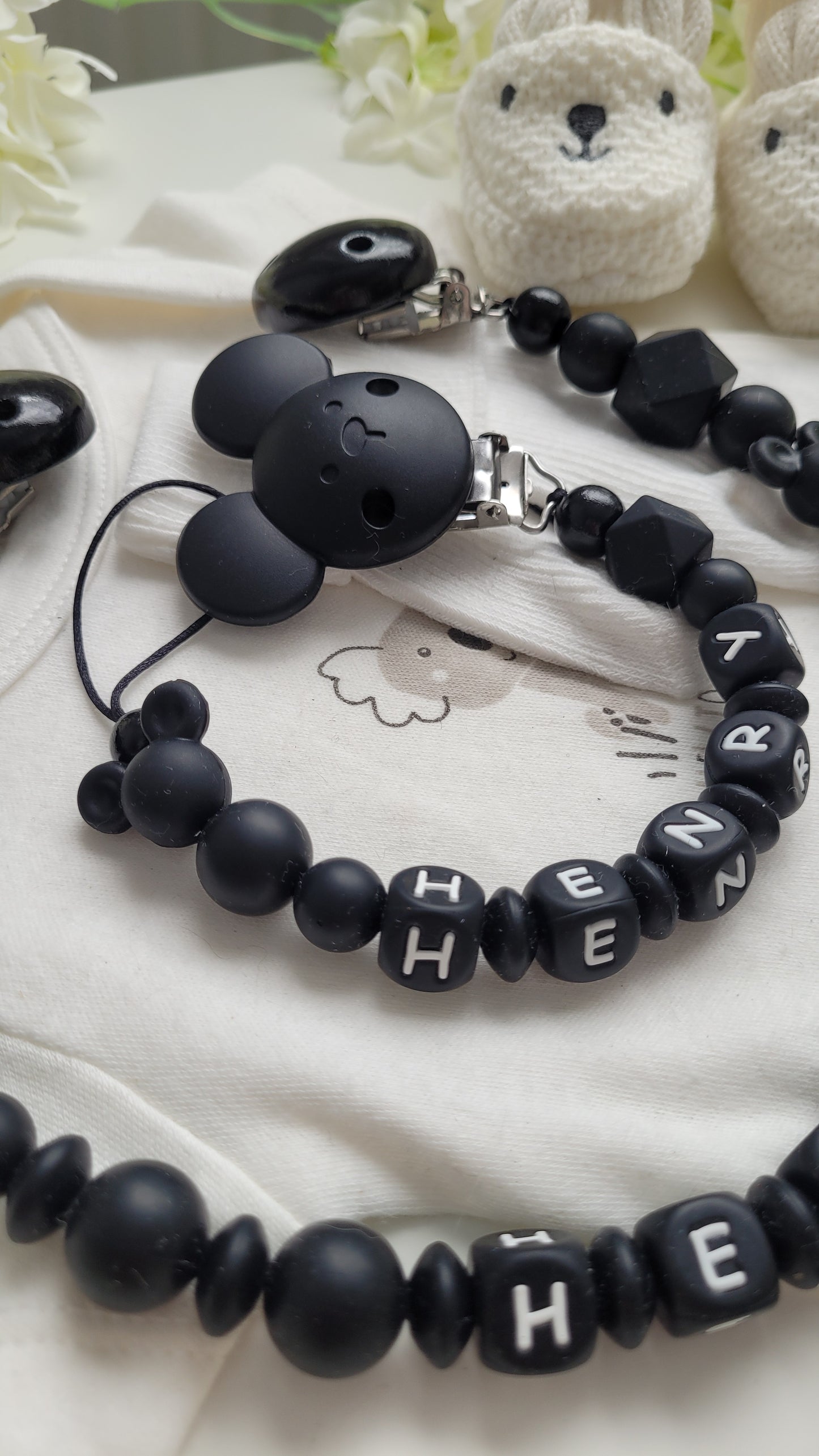 Kinderwagenkette & Schnullerkette mit Namen (Silikon) Maus Black Spielring