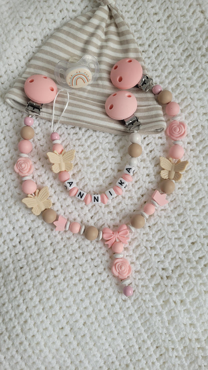 Kinderwagenkette & Schnullerkette *Schmetterling* beige apricot