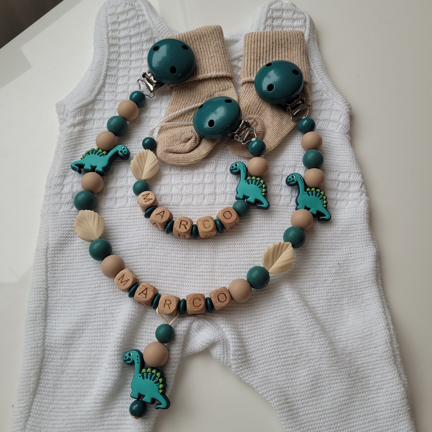 Kinderwagenkette & Schnullerkette mit Namen Dino petrol holz