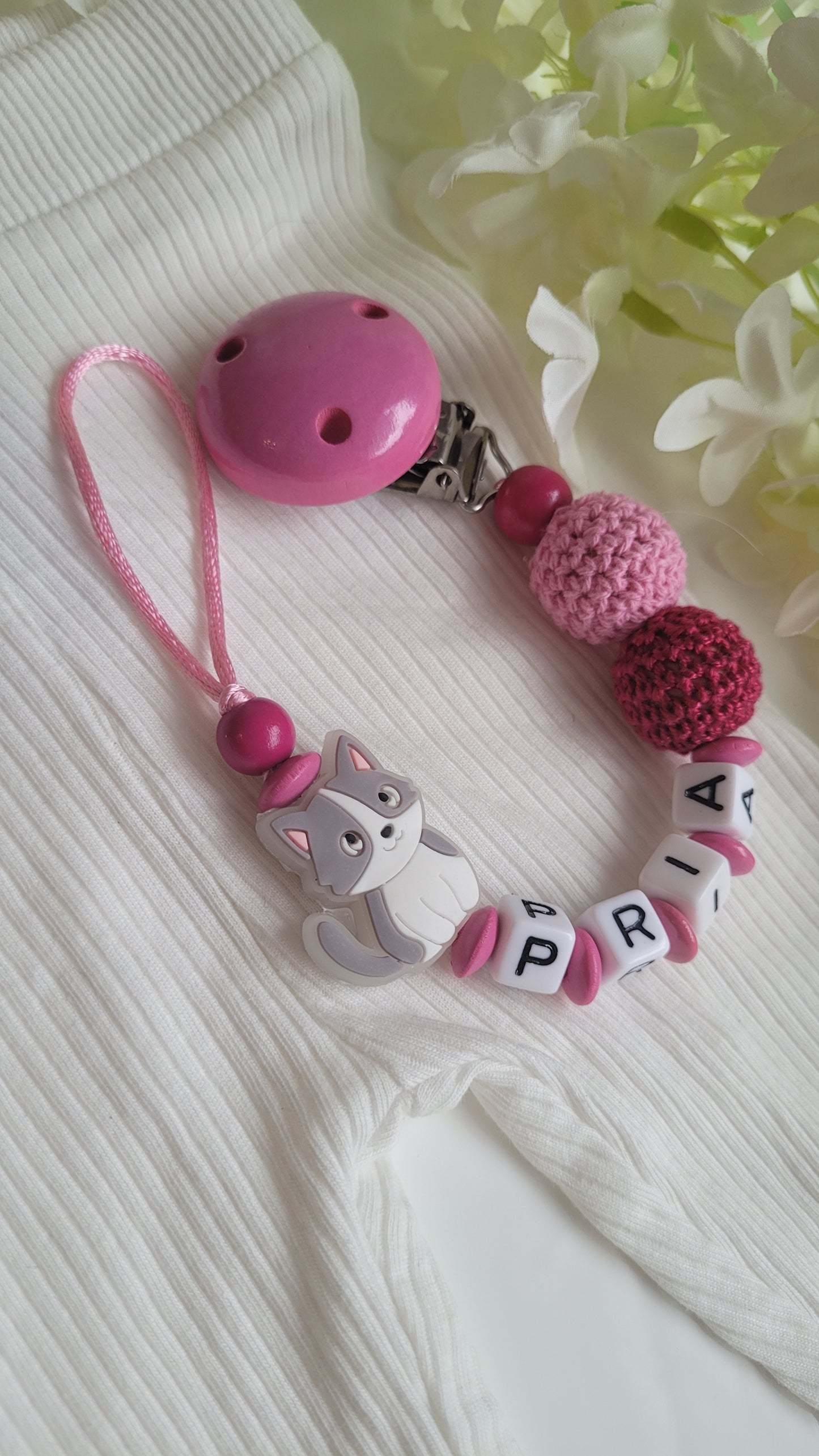 Schnullerkette mit Namen für Mädchen Kätzchen nachtleuchtend