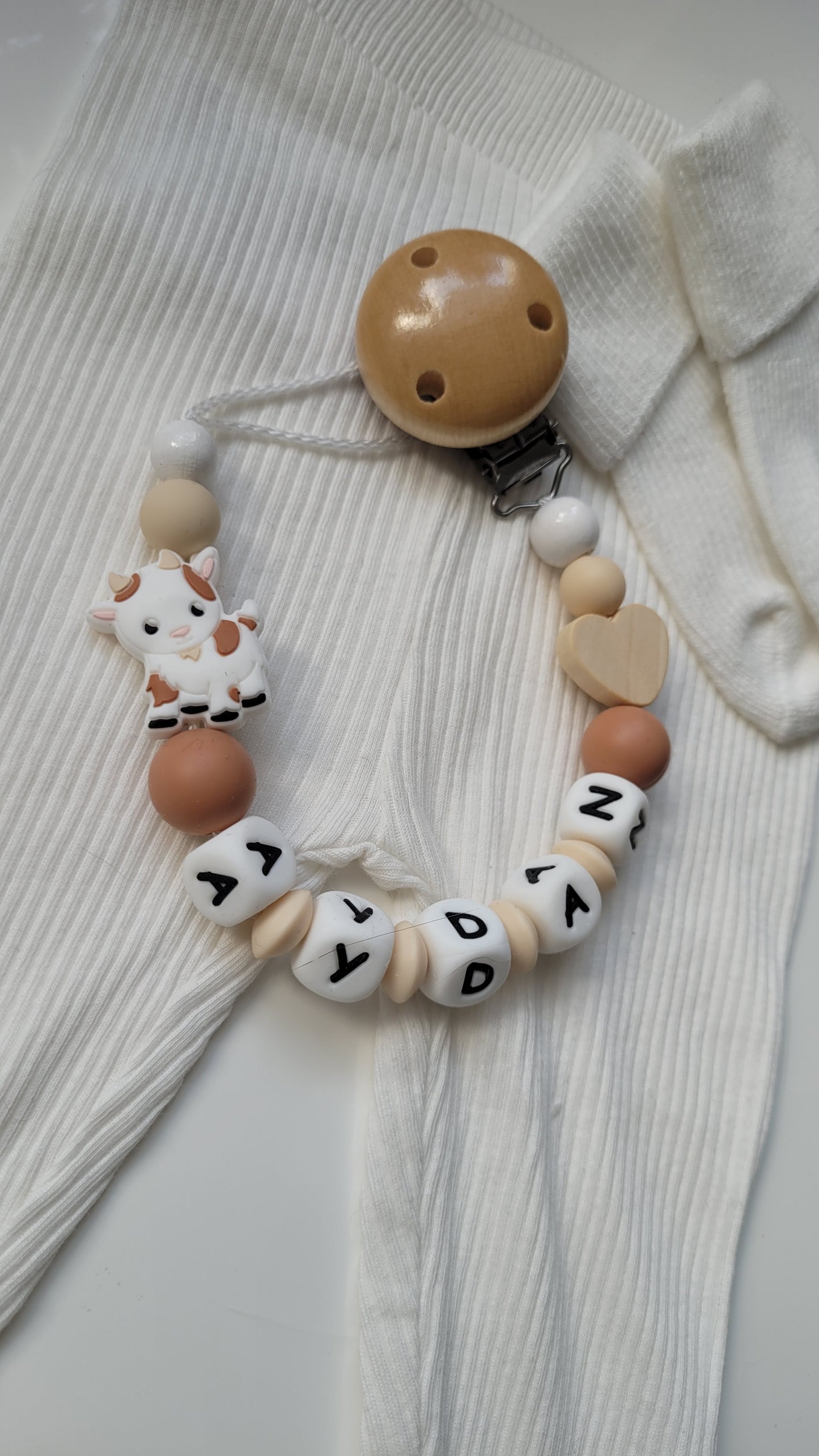 Schnullerkette mit Namen für Jungen *Bauernhof * beige