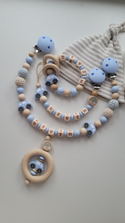 Schnullerkette Kinderwagenkette & Greifring mit Namen Auto Regenbogen babyblau holz