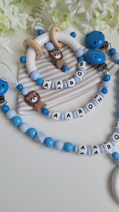 3tlg.Set Schnullerkette Kinderwagenkette & Greifring mit Namen Löwe blau